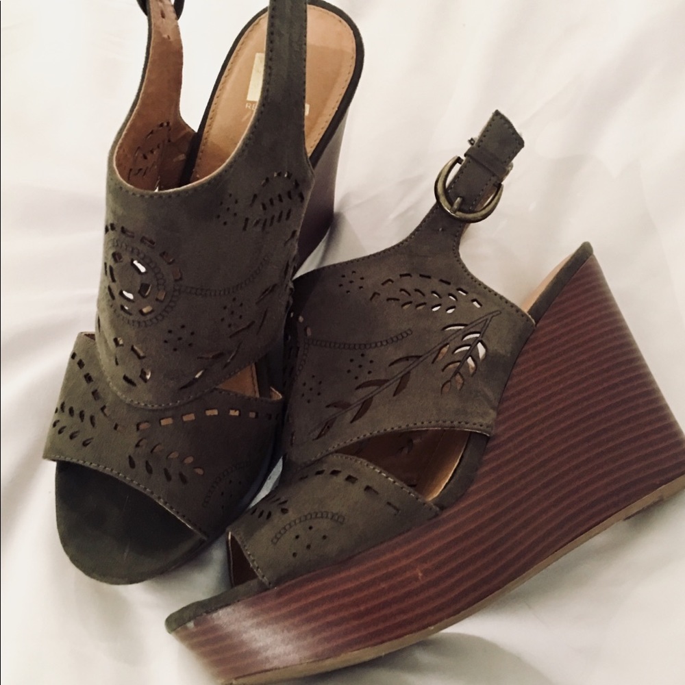 Wedge sandals